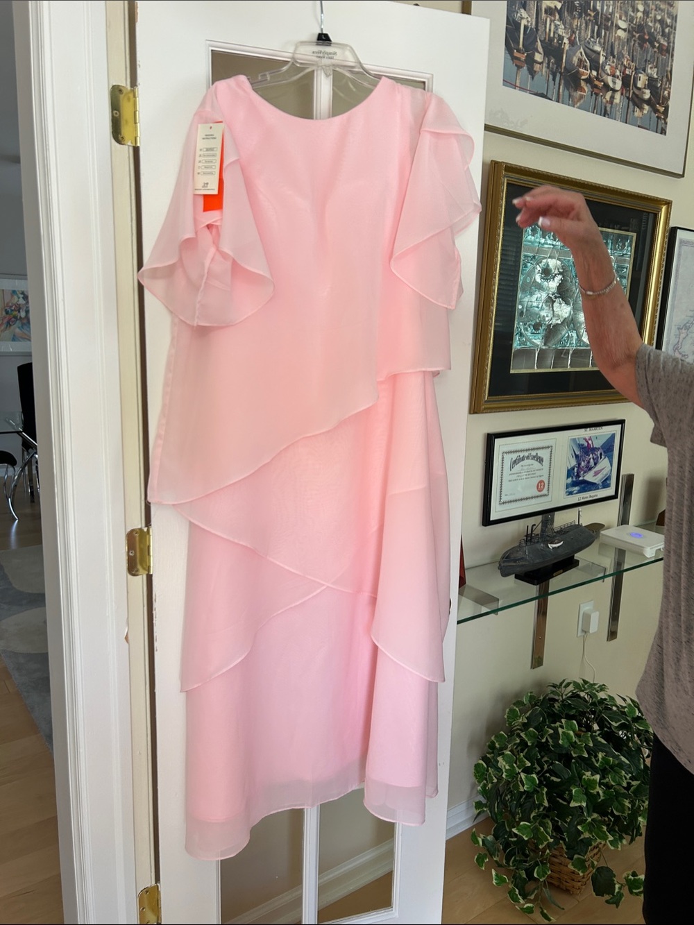 Elegant Light Pink Layered Chiffon Midi Dress